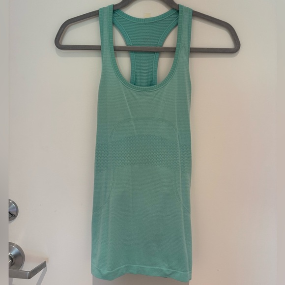 Lululemon Tank Top - Picture 2 of 3